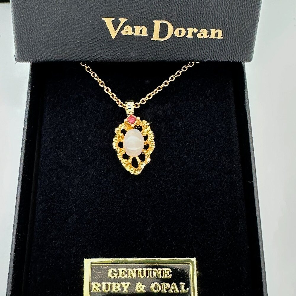 Vintage Van Doran Genuine Ruby & Opal Necklace